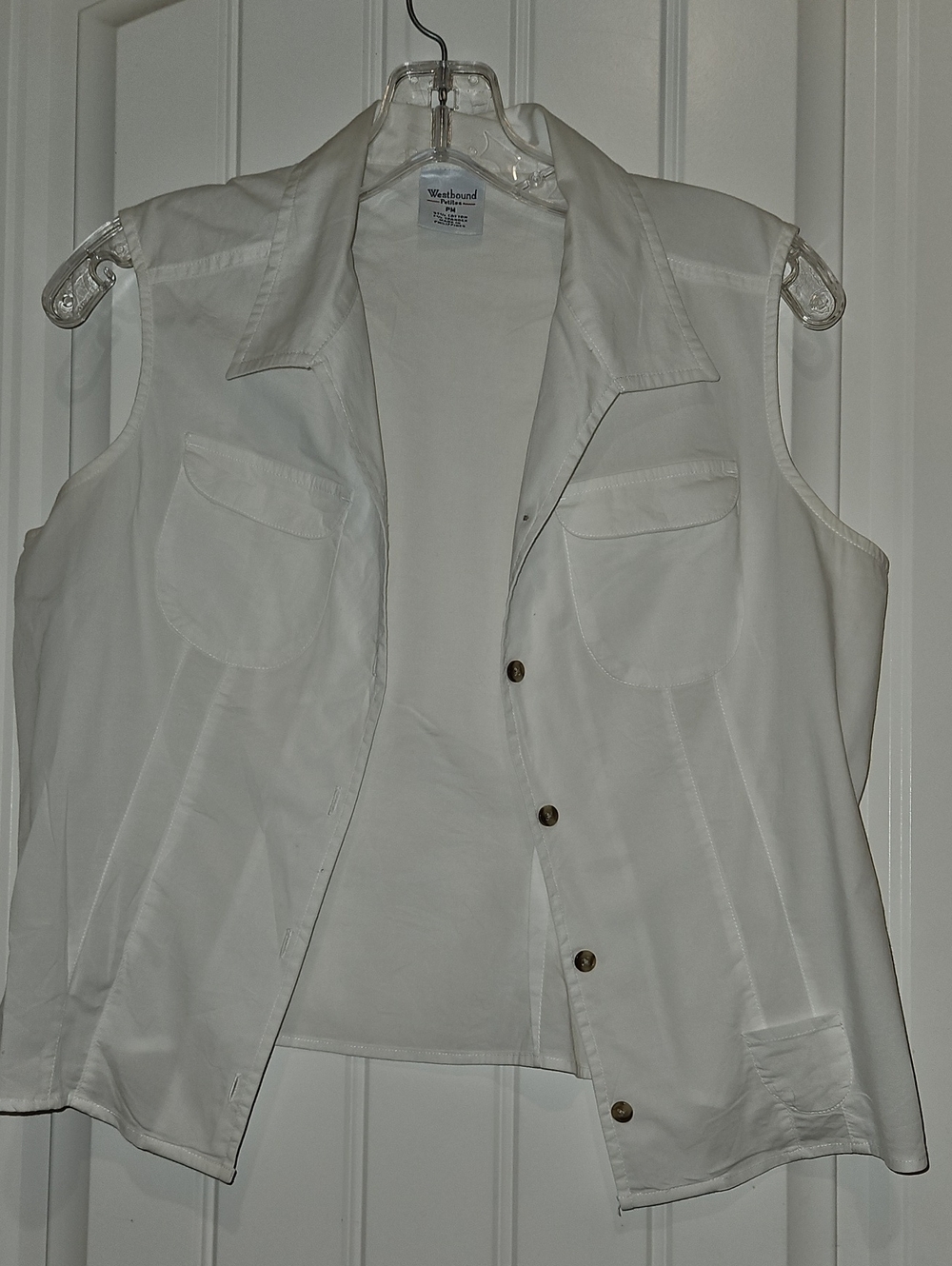 Westbound White Sleeveless Button-Front Shirt with Flap Pockets